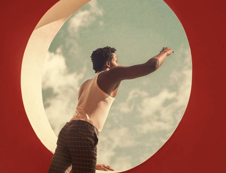 The form, the shape and the shadow